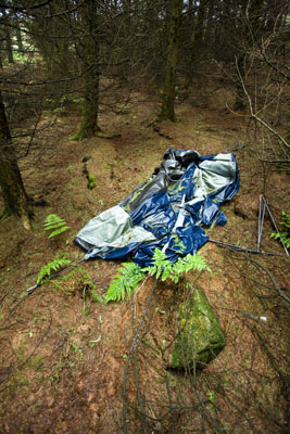 Abandoned tent Abandoned tent