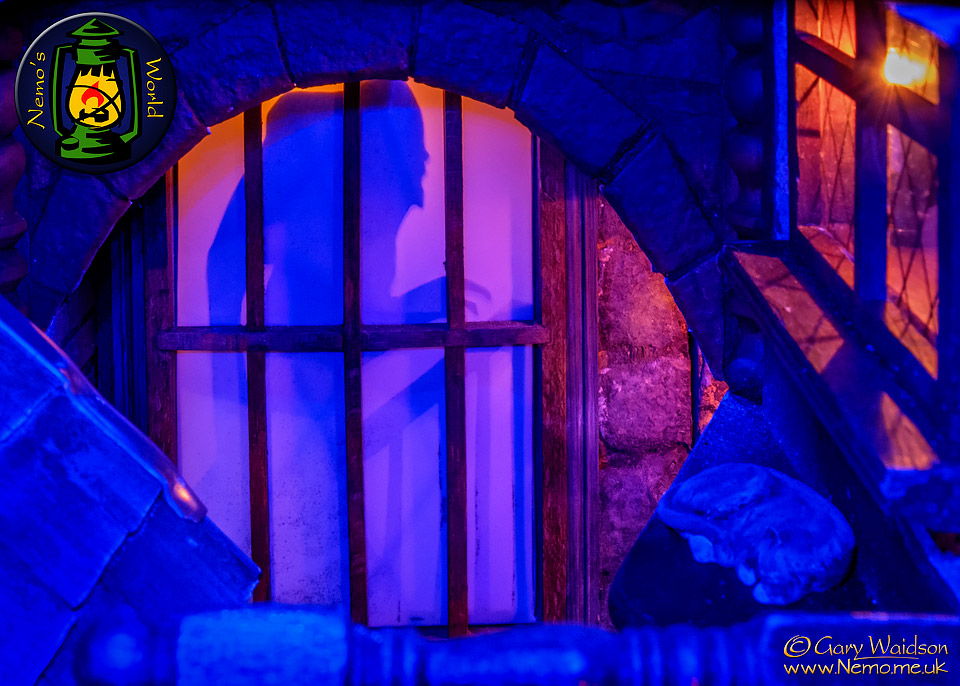 "Fingers End" A book nook project  - The Steam Tent Co-operative. © Gary Waidson - www.Steamtent.uk 