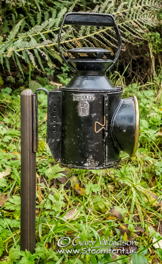 Spike Stand -  Gary Waidson - www.Nemo.me.uk