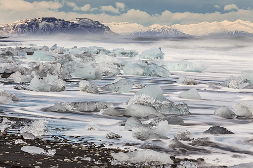 Beach at J�kuls�rl�n (Jokulsarlon), Iceland - Photo Expeditions - � Gary Waidson - All Rights Reserved