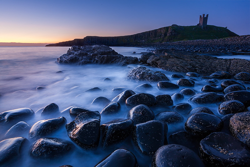 Dunstanburgh-cliff-separation