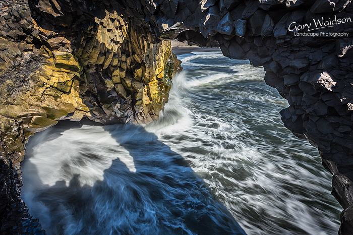 Dyrh�laey (Dyrholaey), Iceland - Photo Expeditions - � Gary Waidson - All Rights Reserved