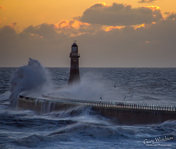 Dawn, Roker-Light 22nd January 2007. Landscape photography by Gary Waidson.
